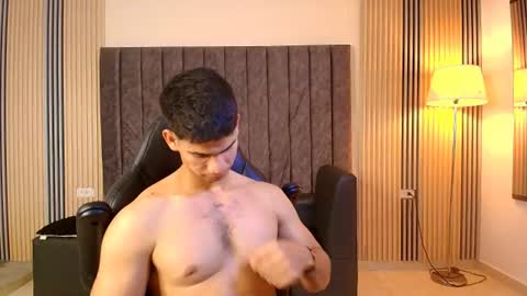 andres_stud online show from August 13, 3:09 am