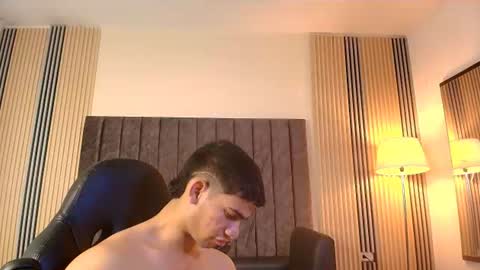 andres_stud online show from August 14, 9:24 am