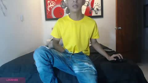 andrescoll25 online show from July 23, 9:17 pm