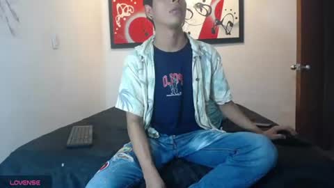 andrescoll25 online show from August 9, 1:17 am