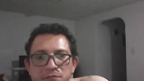 andresfloga online show from June 15, 3:59 am