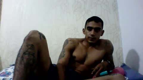 andresfmc1997 online show from August 18, 4:18 am
