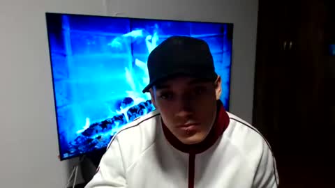 andreshot2026 online show from August 3, 11:34 pm