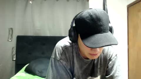 andreshot2026 online show from August 8, 12:22 am