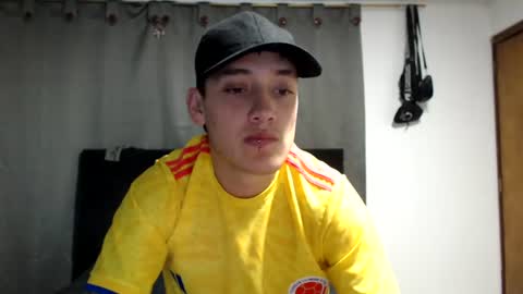 andreshot2026 online show from August 13, 1:30 am