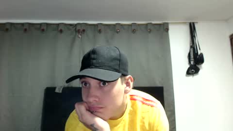 andreshot2026 online show from August 13, 4:48 am