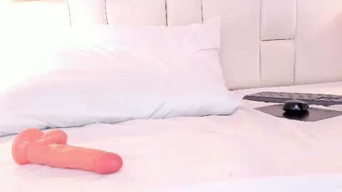 Andres online show from June 11, 4:13 pm