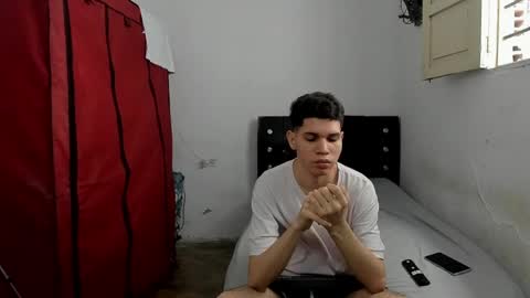 andrew_2811 online show from April 29, 4:42 pm