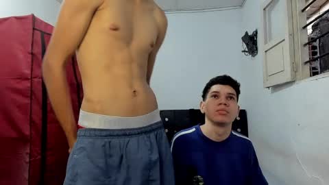 andrew_2811 online show from May 5, 11:06 pm