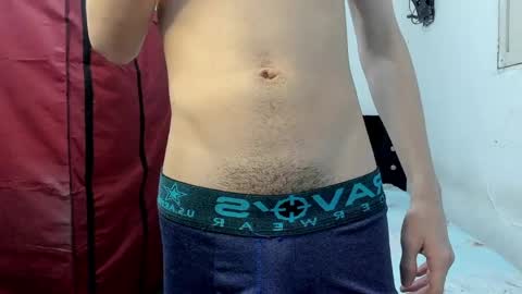 andrew_2811 online show from May 10, 9:44 am