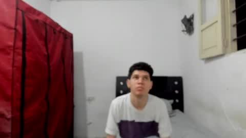 andrew_2811 online show from May 21, 2:13 am