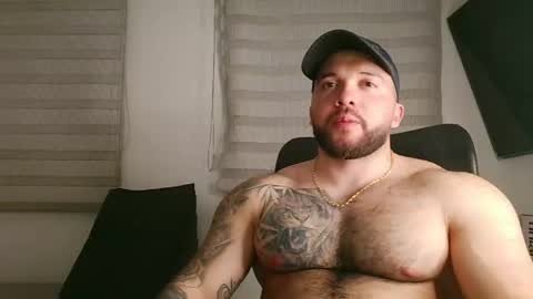 andrew_holden__ online show from August 16, 12:14 am