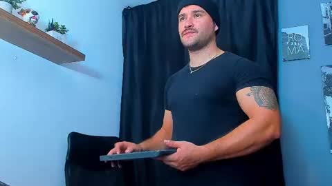 Andrew Diaz online show from July 25, 8:07 am