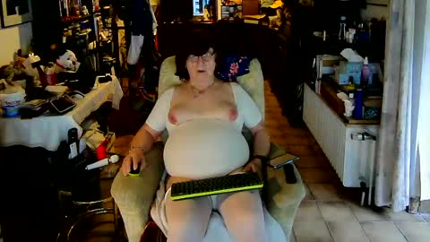 androgynia online show from August 10, 4:47 am
