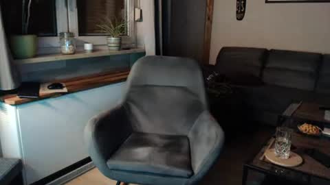 Andy online show from August 2, 9:55 pm