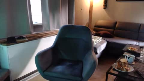 Andy online show from August 4, 6:05 pm