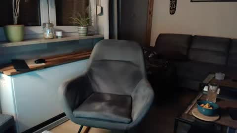 Andy online show from August 9, 9:49 pm