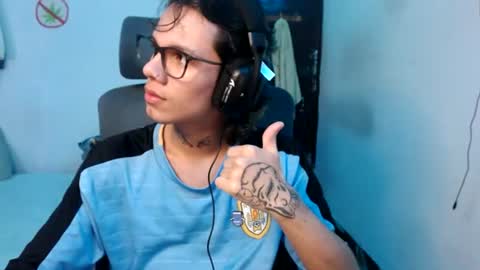 andy_dan1 online show from July 25, 7:18 pm