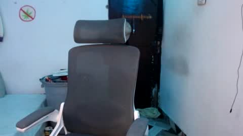 andy_dan1 online show from July 25, 9:30 pm