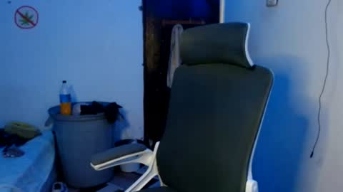andy_dan1 online show from July 27, 8:25 pm