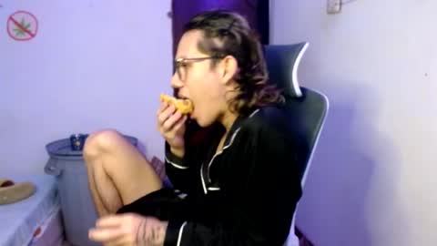 andy_dan1 online show from July 30, 6:36 pm