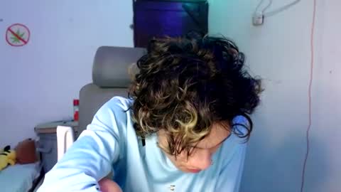 andy_dan1 online show from August 9, 7:26 pm