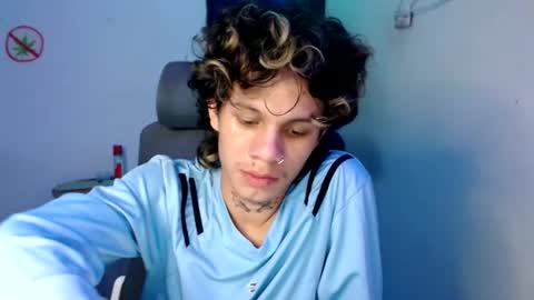 andy_dan1 online show from August 9, 8:43 pm