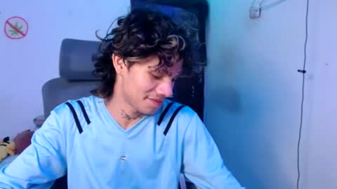 andy_dan1 online show from August 10, 12:01 am