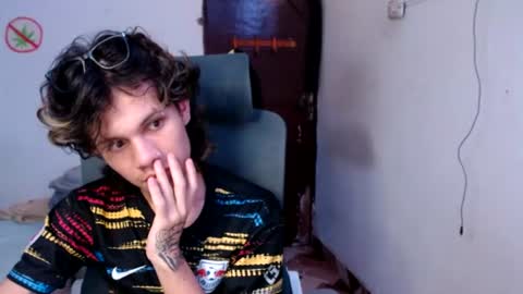 andy_dan1 online show from August 11, 11:29 pm
