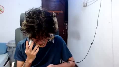 andy_dan1 online show from August 17, 8:25 pm