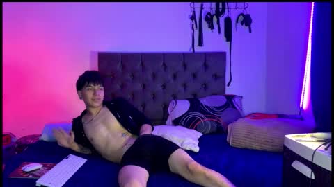 andy_emily online show from March 17, 8:19 am