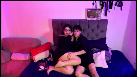 andy_emily online show from March 18, 1:11 am