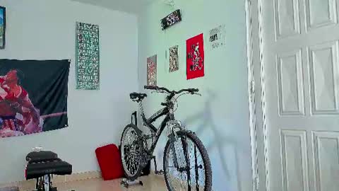 andy_gray01 online show from July 28, 6:58 pm