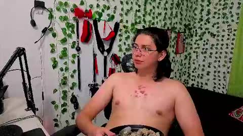 andy_gray01 online show from August 7, 9:26 pm