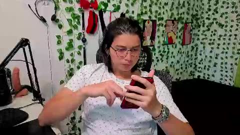 andy_gray01 online show from August 10, 7:37 pm