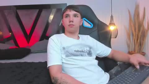 ANDY online show from August 8, 8:47 am