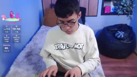 Andy online show from August 8, 9:37 pm
