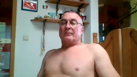 andybayern online show from June 13, 9:50 am
