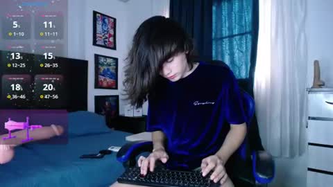 andy online show from August 2, 10:28 pm