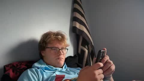 andyhasabigdick online show from August 5, 9:13 pm