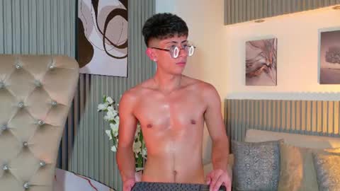 andyjustgame  online show from August 9, 5:41 am