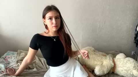 Anfisajess online show from April 29, 11:40 am