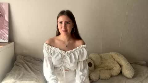 Anfisajess online show from April 30, 12:30 pm