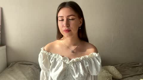 Anfisajess online show from May 5, 1:13 pm