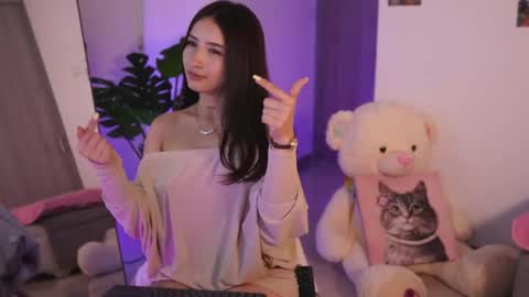 Angel online show from April 7, 5:48 pm