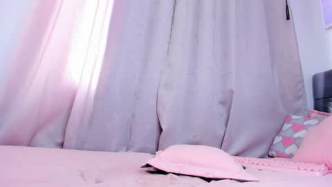 angel09 a online show from August 5, 12:58 pm