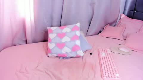 angel09 a online show from August 5, 4:16 pm