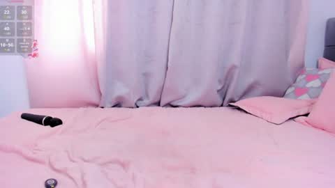 angel09 a online show from August 13, 4:32 pm
