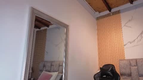 angel__kiss online show from August 13, 6:22 pm