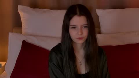  Rose  18  New here  online show from August 14, 7:28 pm